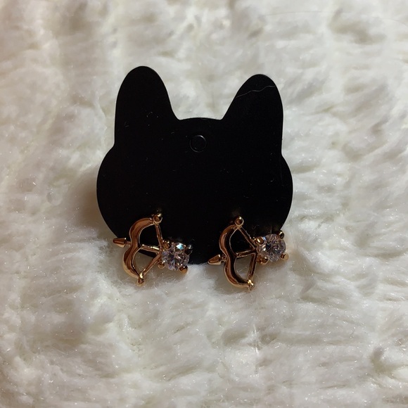 3 for 10 EARRINGS - bow and arrow - Picture 3 of 3